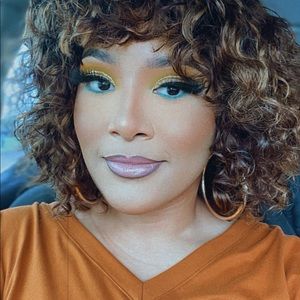 Meet your Posher, Crystina